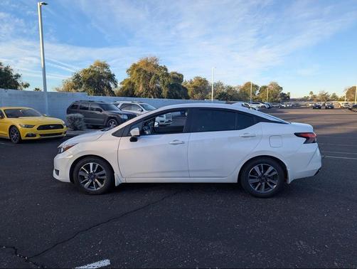 2023 Nissan Versa 1.6 SV