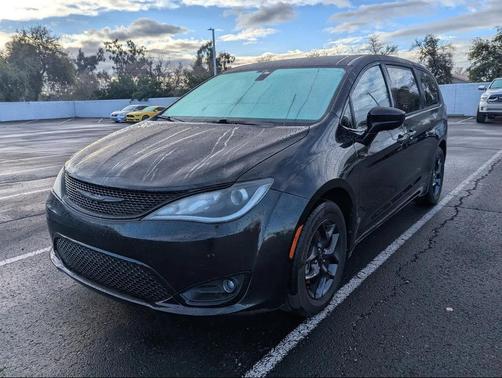 2020 Chrysler Pacifica Touring