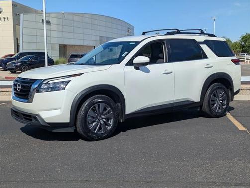 2024 Nissan Pathfinder SV FWD