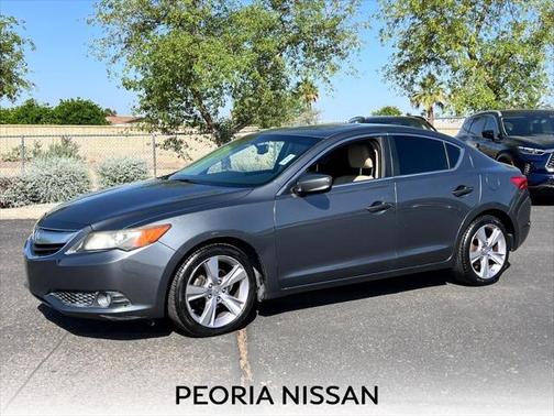 2013 Acura ILX 2.0L w/Premium Package