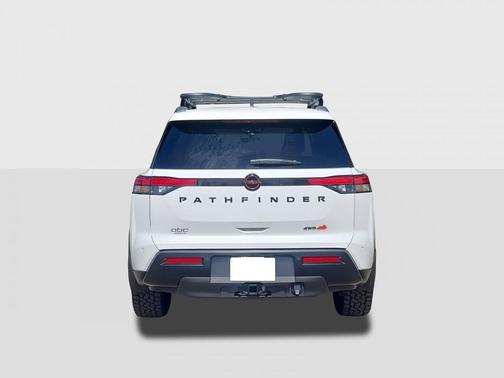 Everest White Pearl Tricoat 2026 Nissan Pathfinder Rock Creek