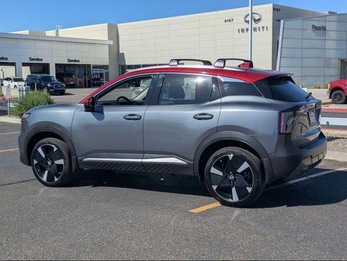 Gun Metallic/Scarlet Ember Tintcoat 2025 Nissan Kicks SR
