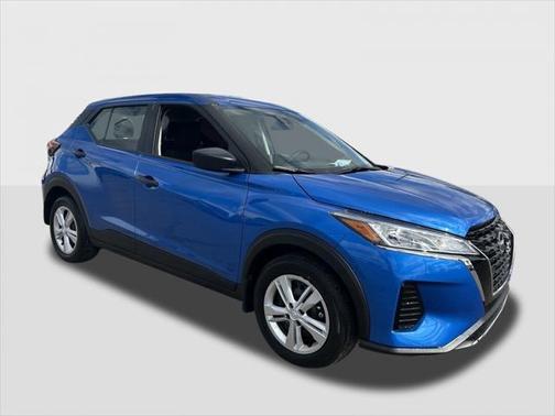 2025 Nissan Kicks S