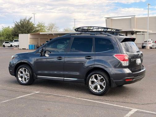 Dark Gray Metallic 2018 Subaru Forester 2.5i Touring