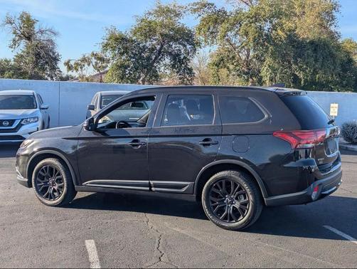 2018 Mitsubishi Outlander LE
