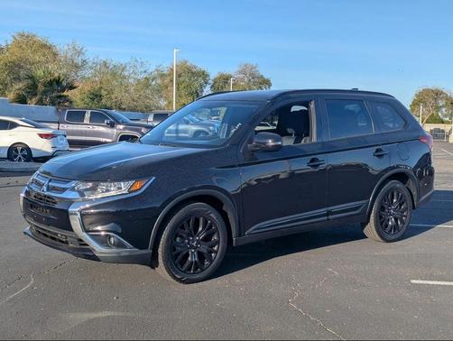 2018 Mitsubishi Outlander LE