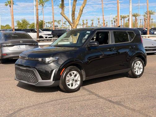 Fusion Black 2023 Kia Soul S