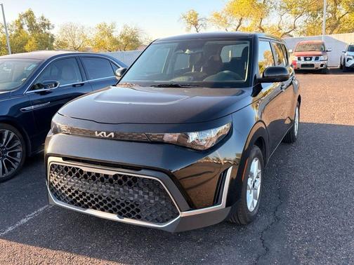 Fusion Black 2023 Kia Soul S