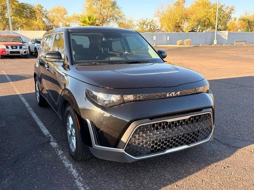 Fusion Black 2023 Kia Soul S