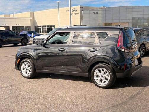 Fusion Black 2023 Kia Soul S