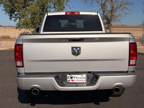 Bright Silver Metallic Clearcoat 2017 RAM 1500 Express