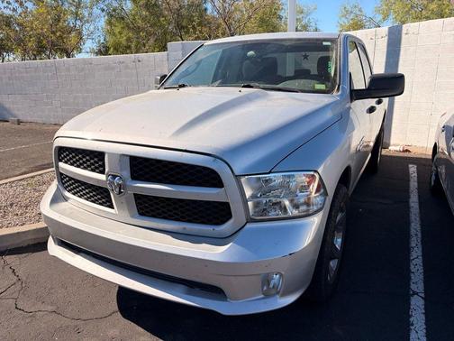 Bright Silver Metallic Clearcoat 2017 RAM 1500 Express