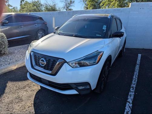 2020 Nissan Kicks SR