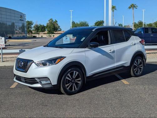 2020 Nissan Kicks SR