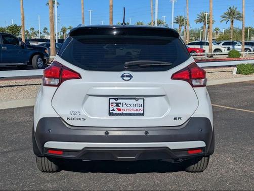 2020 Nissan Kicks SR