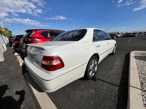 1999 INFINITI Q45 Base