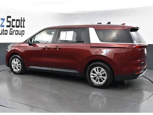 2024 Kia Carnival LX