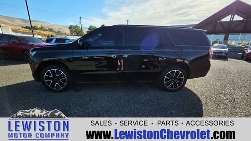 Black 2022 Chevrolet Suburban RST