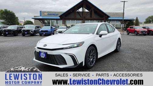 Ice Cap 2025 Toyota Camry SE