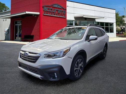 Crystal White Pearl 2022 Subaru Outback Limited