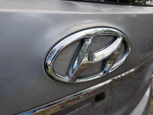 Iron Frost 2017 Hyundai SANTA FE SE Ultimate