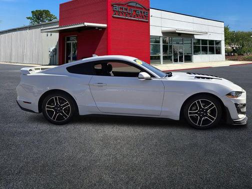 2020 Ford Mustang EcoBoost