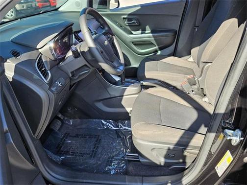 2022 Chevrolet Trax LS