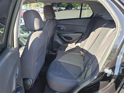 2022 Chevrolet Trax LS