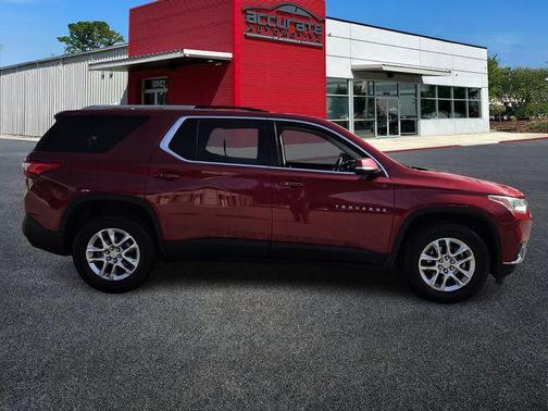 2018 Chevrolet Traverse LT Cloth