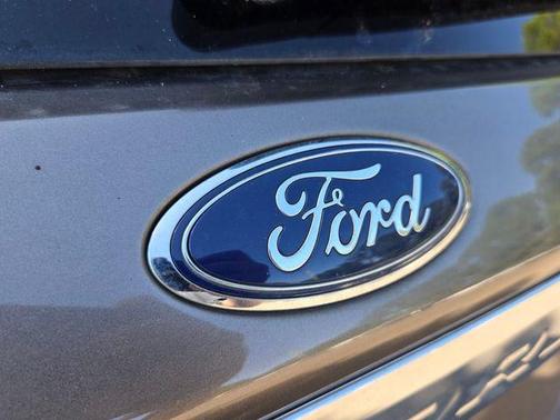 Stone Gray Metallic 2021 Ford Explorer XLT