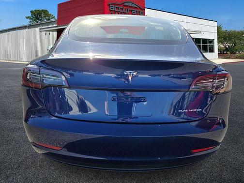Deep Blue Metallic 2019 Tesla Model 3 Long Range