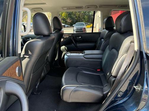 2017 INFINITI QX80 Base