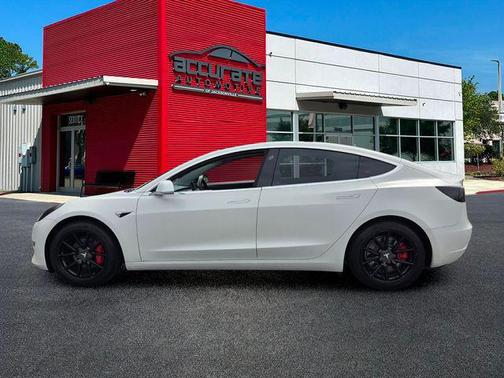 Pearl White Multi-Coat 2019 Tesla Model 3 Long Range