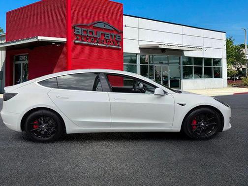 Pearl White Multi-Coat 2019 Tesla Model 3 Long Range