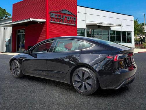 Pearl White Multi-Coat 2025 Tesla Model 3 Long Range