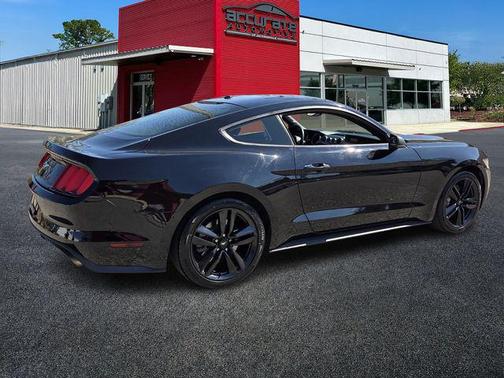 2017 Ford Mustang EcoBoost Premium