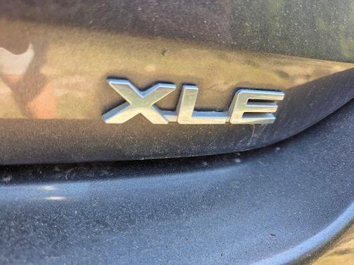Gray 2020 Toyota Highlander XLE