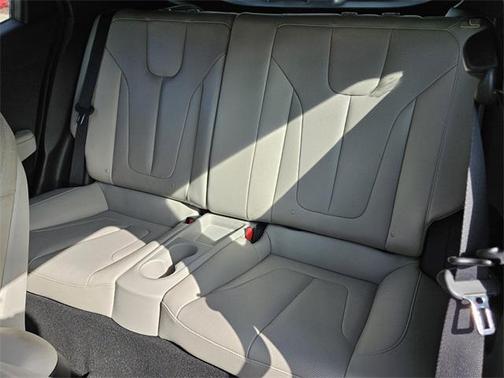 2019 Hyundai Veloster Base