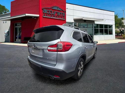 Ice Silver Metallic 2022 Subaru Ascent Premium 7-Passenger