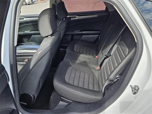 2020 Ford Fusion Hybrid SE
