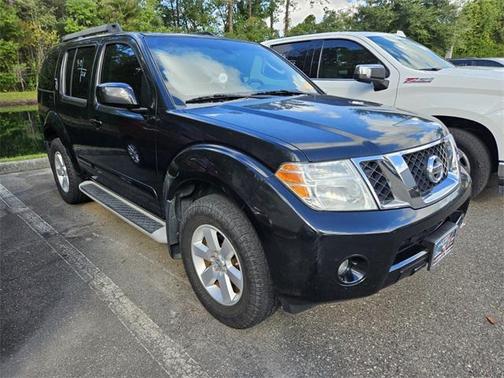 2009 Nissan Pathfinder SE