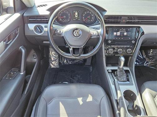 2020 Volkswagen Passat 2.0T SE