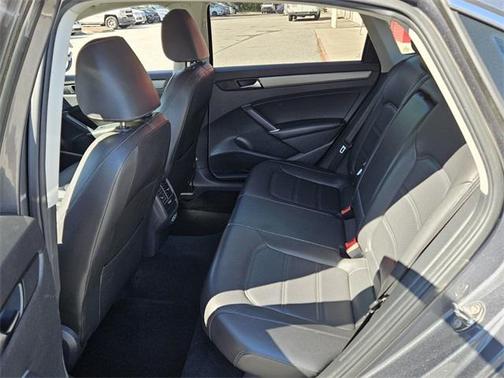 2020 Volkswagen Passat 2.0T SE