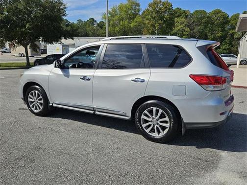 2016 Nissan Pathfinder SL