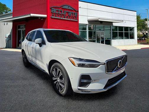 Ice White 2022 Volvo XC60 B5 Inscription