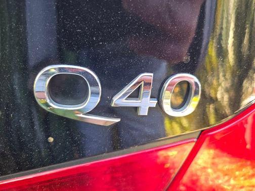 2015 INFINITI Q40 Base