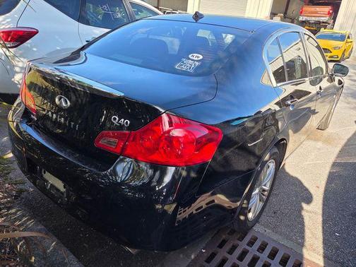 2015 INFINITI Q40 Base