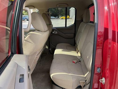 2017 Nissan Frontier SV