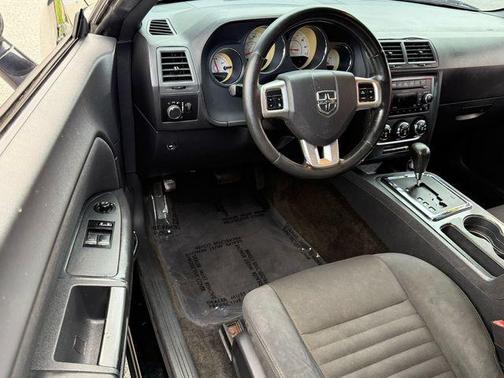 2011 Dodge Challenger Base