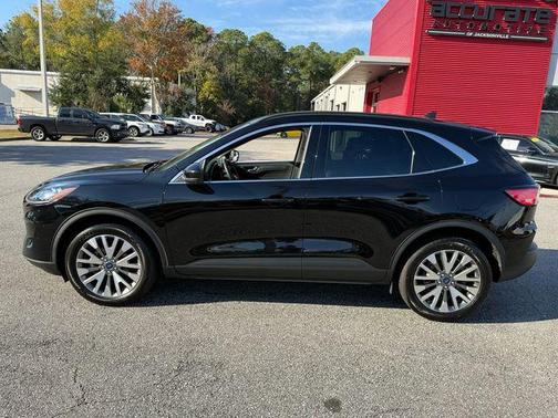 2022 Ford Escape Titanium